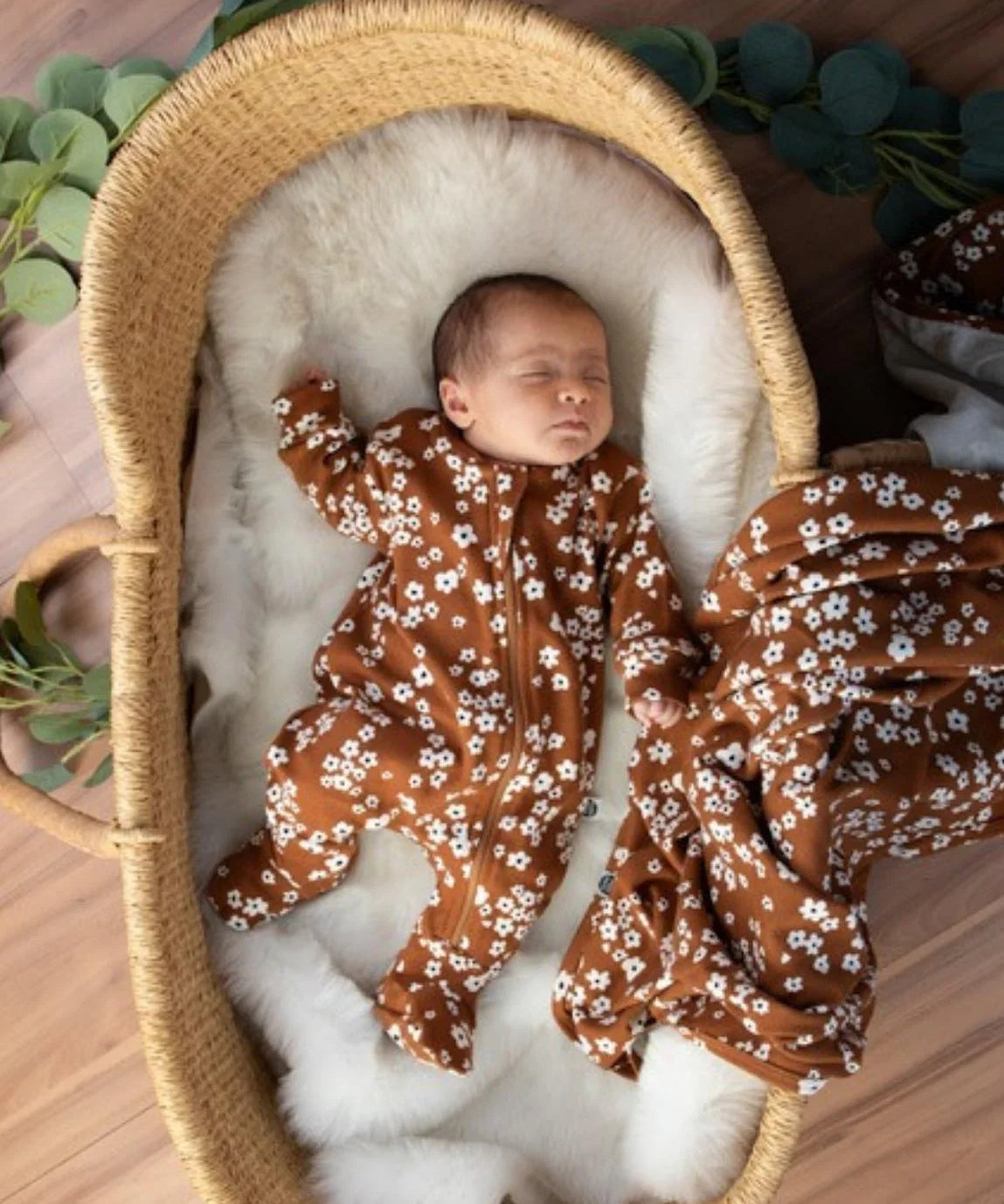 Macacao-ziper-bebe-minimalista-baby-com-pe-sem-pe-florzinhas-margaridas-floral-2.jpg
