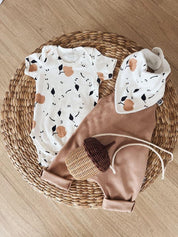 Babador Bandana Unissex | Apples - MiniMalista Baby - 0.3, b2b, Baby, black-friday, com-desconto-mm10, Meia Estação, Menino, Neutro, new, Unissex -bebê-minimalista-estiloso