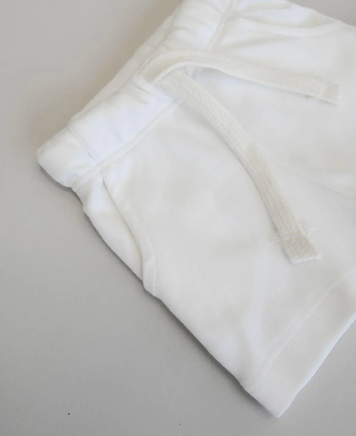 Bermuda Cargo Infantil Unissex MiniMalista | Liso Branco Off - MiniMalista Baby - 0, Ano Novo, anonovo, b2b, Calor, com-desconto-mm10, Kids, Menino, Neutro, new, Reveillon, tab-tam-shorts-cargo, Unissex, Verão -bebê-minimalista-estiloso