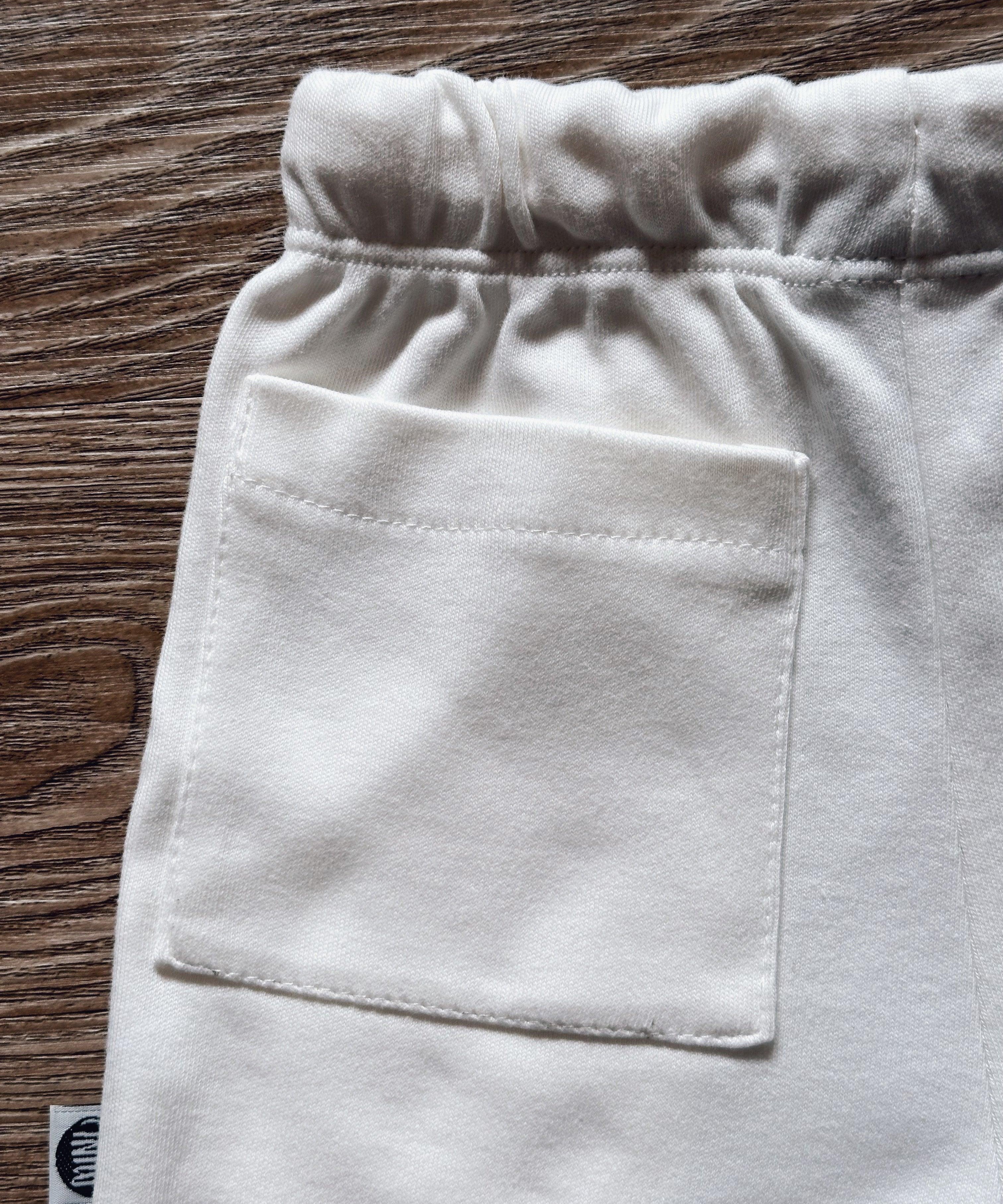 Bermuda Cargo Infantil Unissex MiniMalista | Liso Branco Off - MiniMalista Baby - 0, Ano Novo, anonovo, b2b, Calor, com-desconto-mm10, Kids, Menino, Neutro, new, Reveillon, tab-tam-shorts-cargo, Unissex, Verão -bebê-minimalista-estiloso