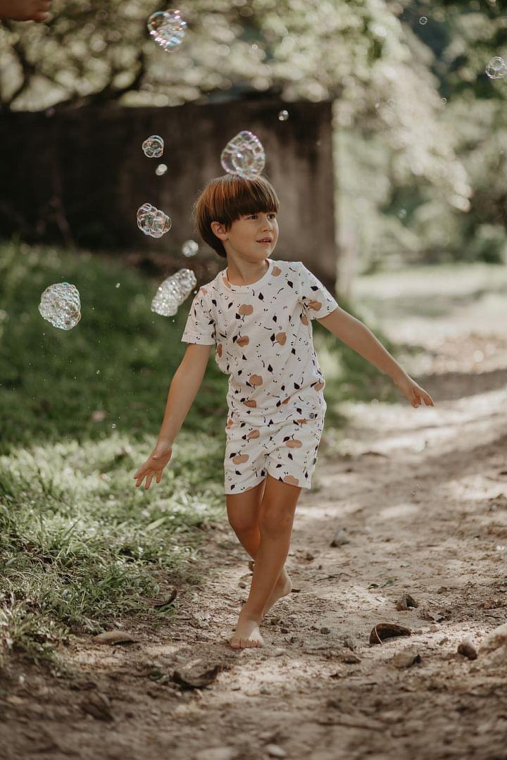 Bermuda Cargo Infantil Unissex | Apples - MiniMalista Baby - 0.25, b2b, Baby, black-friday, Calor, com-desconto-mm10, Kids, Menino, Neutro, new, tab-tam-shorts-cargo, Unissex, Verão -bebê-minimalista-estiloso