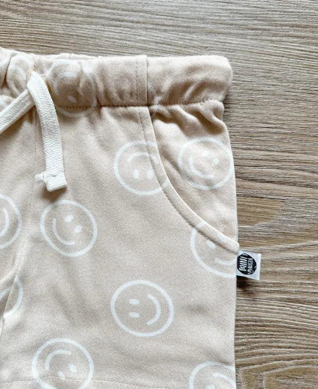 Bermuda Cargo Infantil Unissex | Smiley - MiniMalista Baby - 0.3, b2b, black-friday, Calor, com-desconto-mm10, Kids, Menino, Neutro, new, tab-tam-shorts-cargo, Unissex, Verão -bebê-minimalista-estiloso