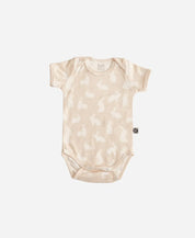 Body de Bebê Manga Curta Unissex | Bunny - MiniMalista Baby - 0.25, b2b, Baby, black-friday, com-desconto-mm10, Meia Estação, Menina, tab-tam-body-curto -bebê-minimalista-estiloso