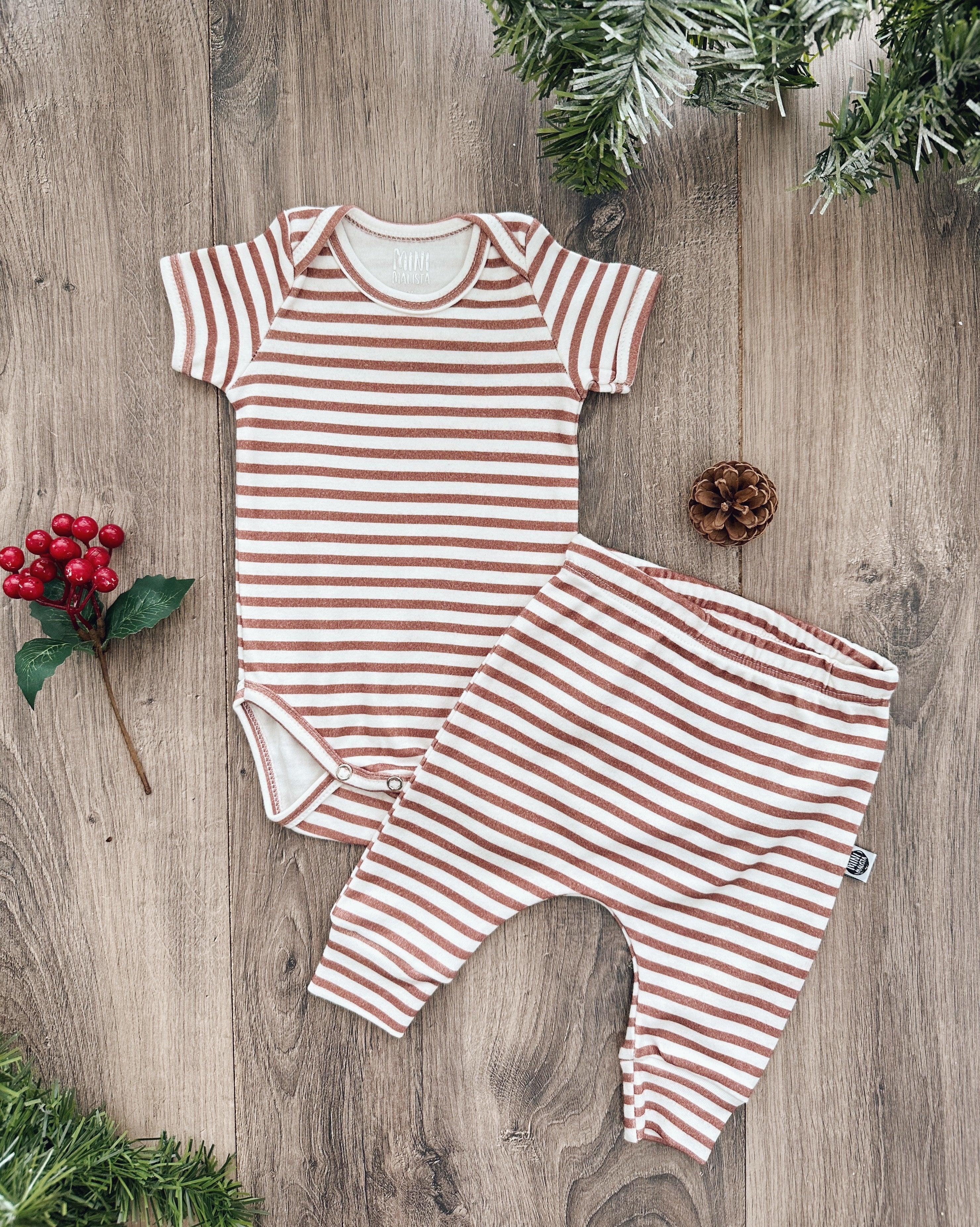 Body de Bebê Manga Curta Unissex | Listrinhas Chutney - MiniMalista Baby - 0.3, 0.45, b2b, Baby, black-friday, com-desconto-mm10, Meia Estação, Menino, Neutro, new, tab-tam-body-curto, Unissex -bebê-minimalista-estiloso