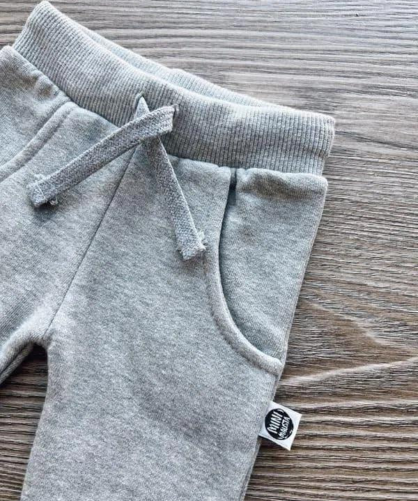 Calça Moletom Unissex Peluciado MiniMalista | Liso Mescla Médio - MiniMalista Baby - 0.45, b2b, Baby, black-friday, com-desconto-mm10, Frio, Menino, SALE-FINAL, tab-tam-calca-moletom, tab-tam-calça-molet-bebe, tam-tam-calça-bolsao-bebe, Winter Sale 30% -bebê-minimalista-estiloso