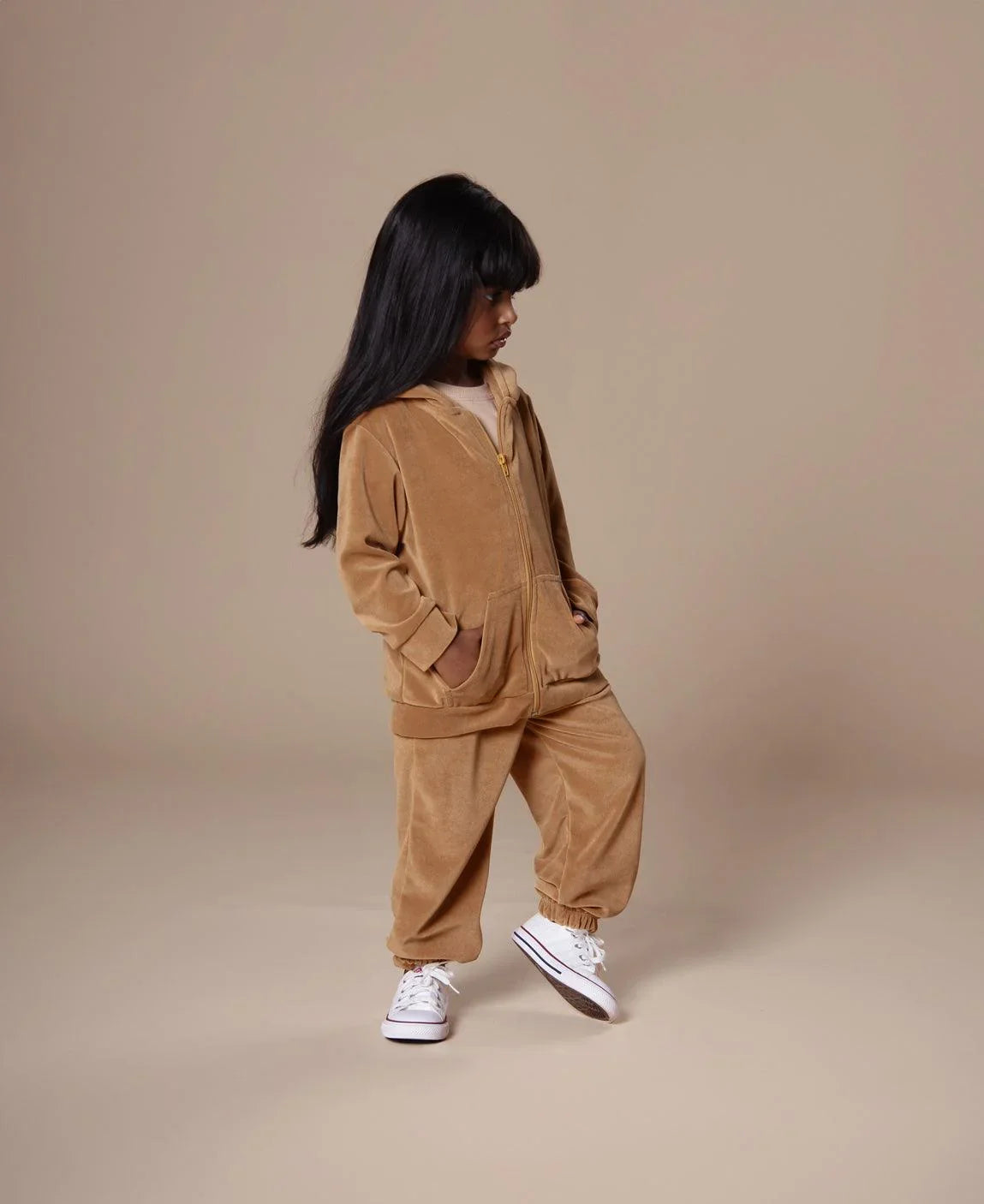 Conjunto Casaco e Calça Infantil Plush Liso Caramelo