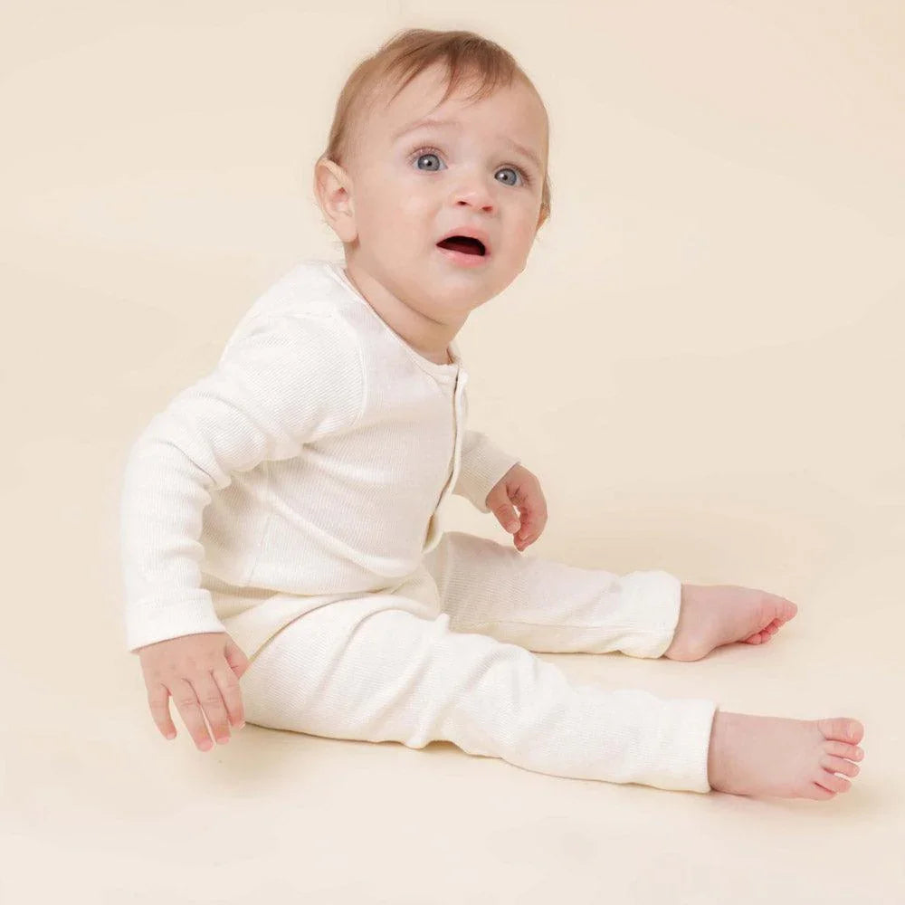 Calça Unissex Slim Canelado MiniMalista | Liso Branco Off - MiniMalista Baby - 0.25, 0.3, Ano Novo, anonovo, b2b, Baby, Best, black-friday, com-desconto-mm10, Frio, Kids, Menina, Neutro, new, Reveillon, tab-tam-calça-slim, Unissex -bebê-minimalista-estiloso