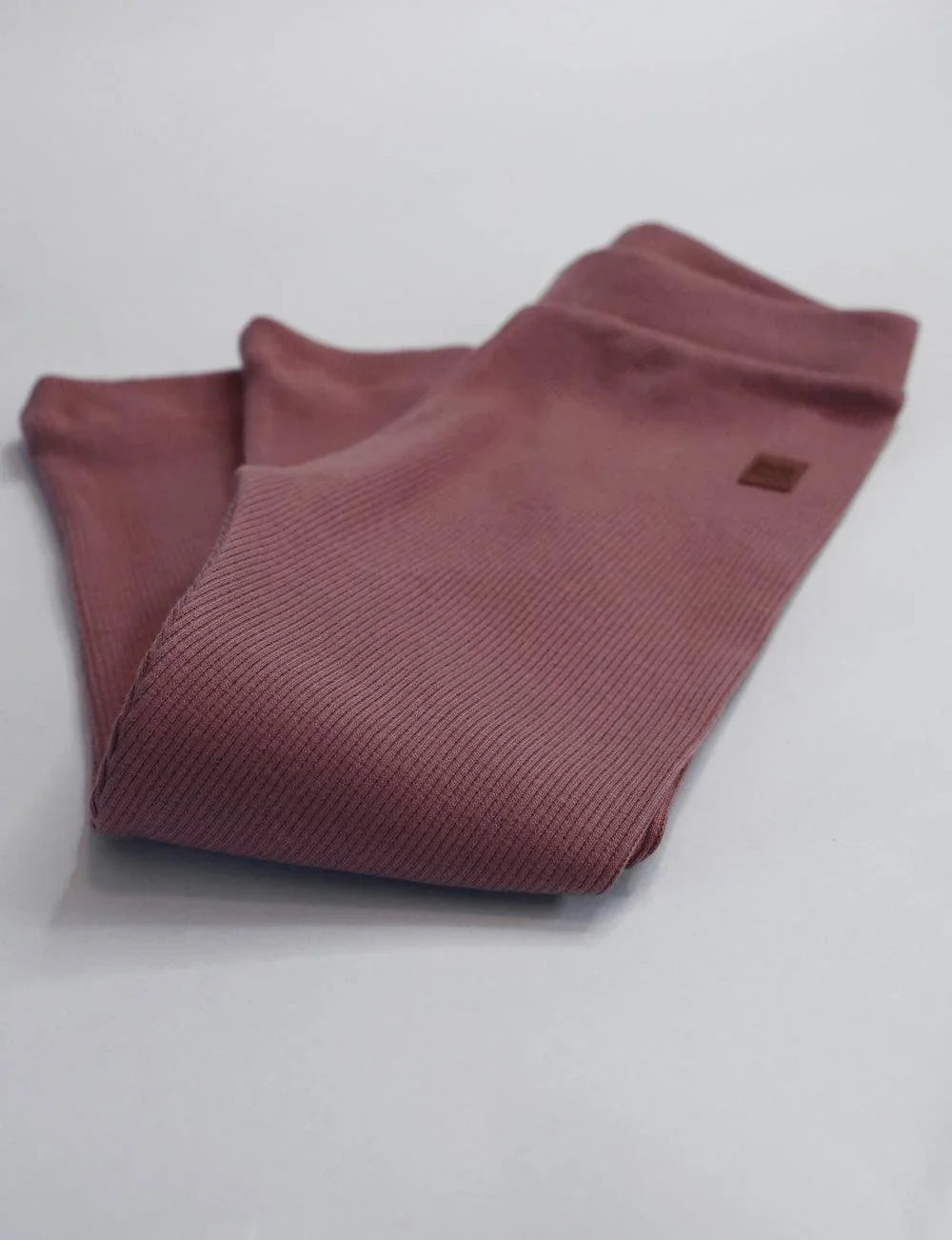 Calça Unissex Slim Canelado MiniMalista | Liso Dark Rose - MiniMalista Baby - 0.2, 0.3, b2b, Baby, black-friday, com-desconto-mm10, Frio, Kids, Menina, tab-tam-calça-slim -bebê-minimalista-estiloso