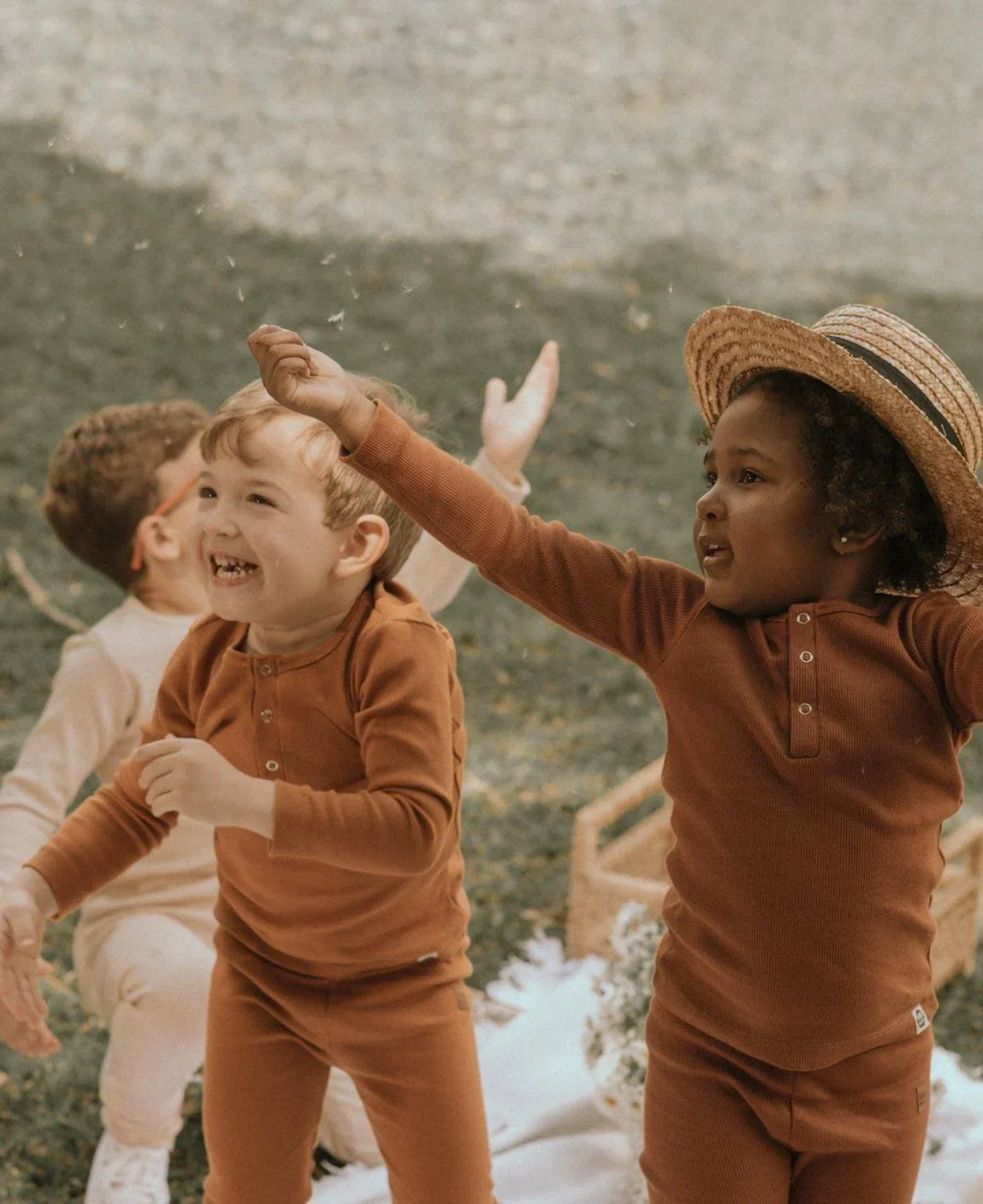 Calça Unissex Slim Canelado MiniMalista | Liso Oak - MiniMalista Baby - 0.3, b2b, Baby, black-friday, com-desconto-mm10, Frio, Kids, Menino, tab-tam-calça-slim, Winter Sale 30% -bebê-minimalista-estiloso