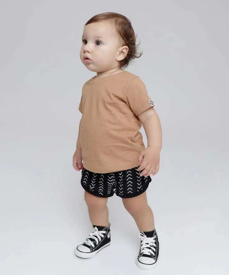Camiseta Infantil Manga Curta Unissex MiniMalista | Liso Mocha - MiniMalista Baby - 0.3, 0.4, b2b, black-friday, com-desconto-mm10, Kids, Meia Estação, Menina, Menino, Neutro, SALE-FINAL, tab-tam-camiseta-manga-curta, Unissex -bebê-minimalista-estiloso