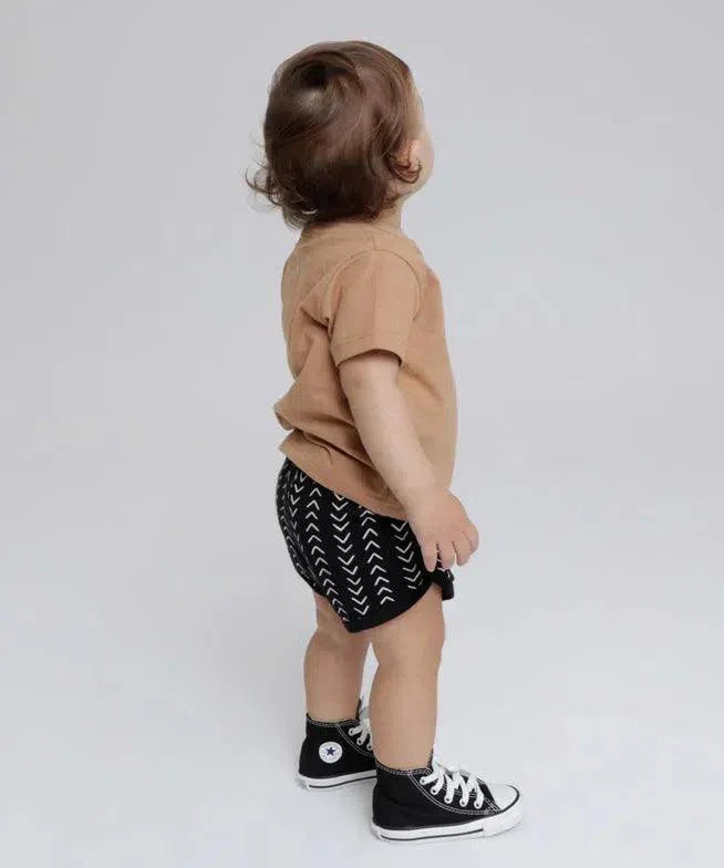 Camiseta Infantil Manga Curta Unissex MiniMalista | Liso Mocha - MiniMalista Baby - 0.3, 0.4, b2b, black-friday, com-desconto-mm10, Kids, Meia Estação, Menina, Menino, Neutro, SALE-FINAL, tab-tam-camiseta-manga-curta, Unissex -bebê-minimalista-estiloso