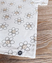 Camiseta Infantil Manga Curta Unissex | Flower Power - MiniMalista Baby - 0.3, Ano Novo, b2b, black-friday, com-desconto-mm10, Kids, Meia Estação, Menina, Reveillon, tab-tam-camiseta-manga-curta -bebê-minimalista-estiloso