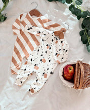 Macacão de Bebê Raglan Botões Unissex | Apples - MiniMalista Baby - 0.3, 2macacoespor199, b2b, Baby, black-friday, com-desconto-mm10, Meia Estação, Menino, Neutro, new, tab-tam-mac-botões, Unissex -bebê-minimalista-estiloso