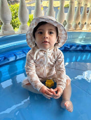 Macaquinho de Praia Estampado UV50+ | Racer Beige - MiniMalista Baby - 0, b2b, Baby, Calor, com-desconto-mm10, Menina, Neutro, tab-tam-macaquinho-praia, Unissex, Verão -bebê-minimalista-estiloso