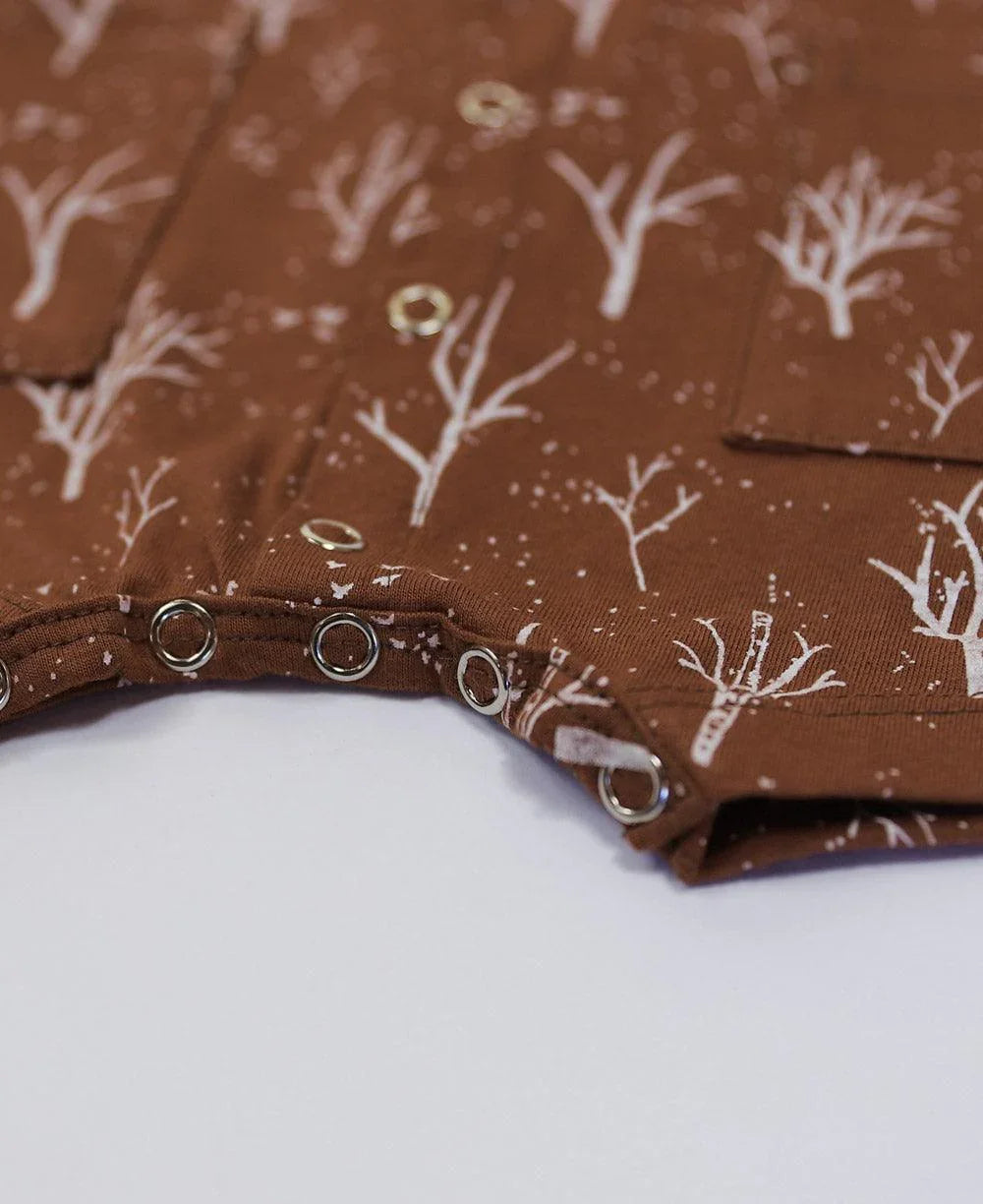 Macaquinho de Verão Botões Regata Unissex | Twig - MiniMalista Baby - 0.3, 0.4, b2b, Baby, black-friday, Calor, com-desconto-mm10, Kids, Marrom, Menino, tab-tam-macaquinho-tank-romper, Tons Terrosos, Verão -bebê-minimalista-estiloso