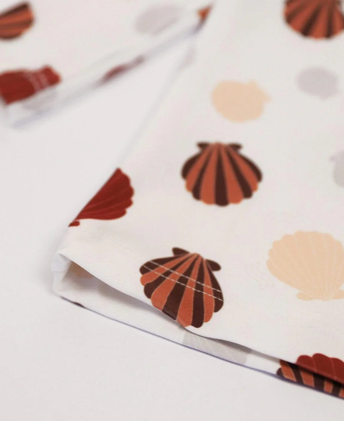 Camiseta Infantil Proteção Solar Unissex UV50+ | Seashell - MiniMalista Baby - 0, 0.3, b2b, black-friday, Calor, com-desconto-mm10, Menina, Neutro, tab-tam-camiseta-praia, tab-tam-camiseta-solar-praia, tab-tamanho-camiseta-raglan, Unissex, Verão -bebê-minimalista-estiloso