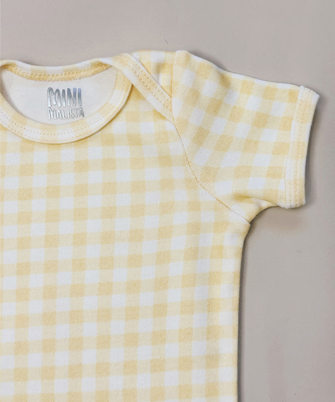Body-bebe-manga-curta-menina-amarelo-vichy-xadrez-quadriculado-bebe-minimalista-3_de78d87b-961c-4d2e-8af3-82cfbe99fa78.jpg