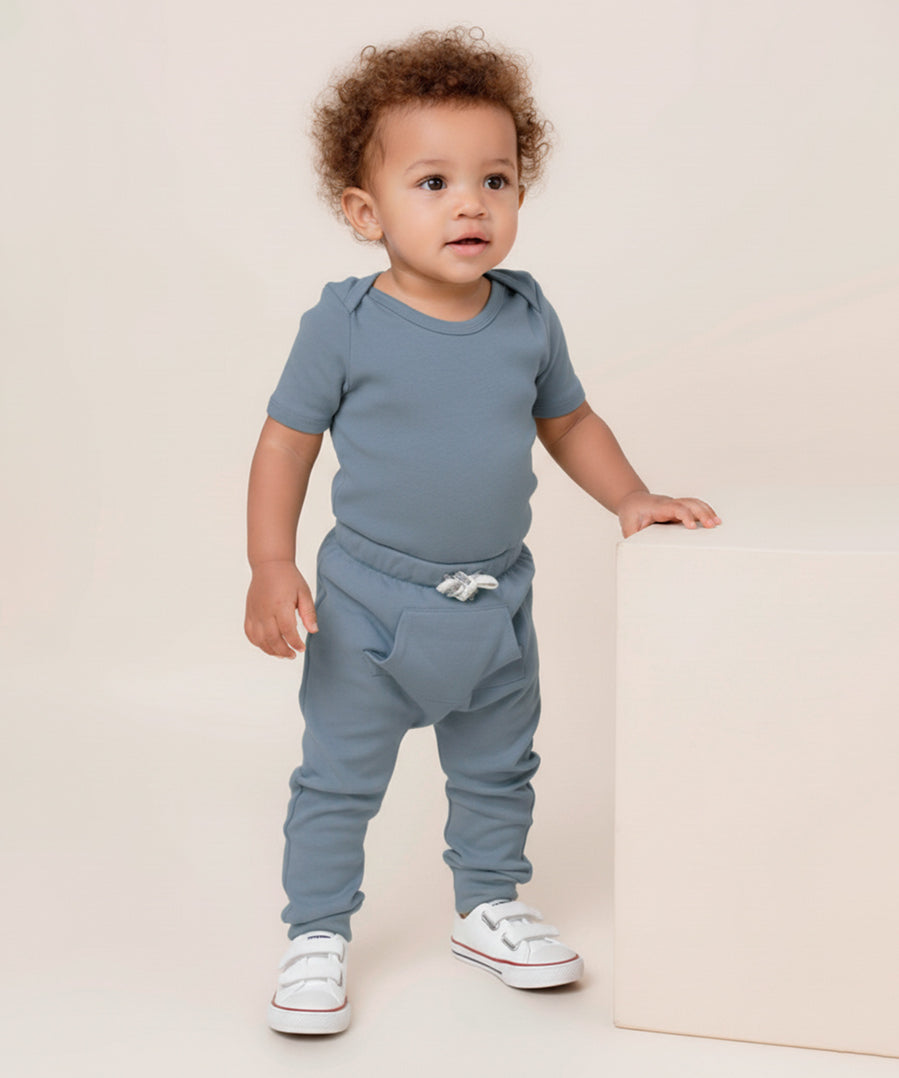 Body-de-bebe-manga-curta-unissex-menino-neutro-liso-azul-retro-denim-menino-azul-medio-7.jpg