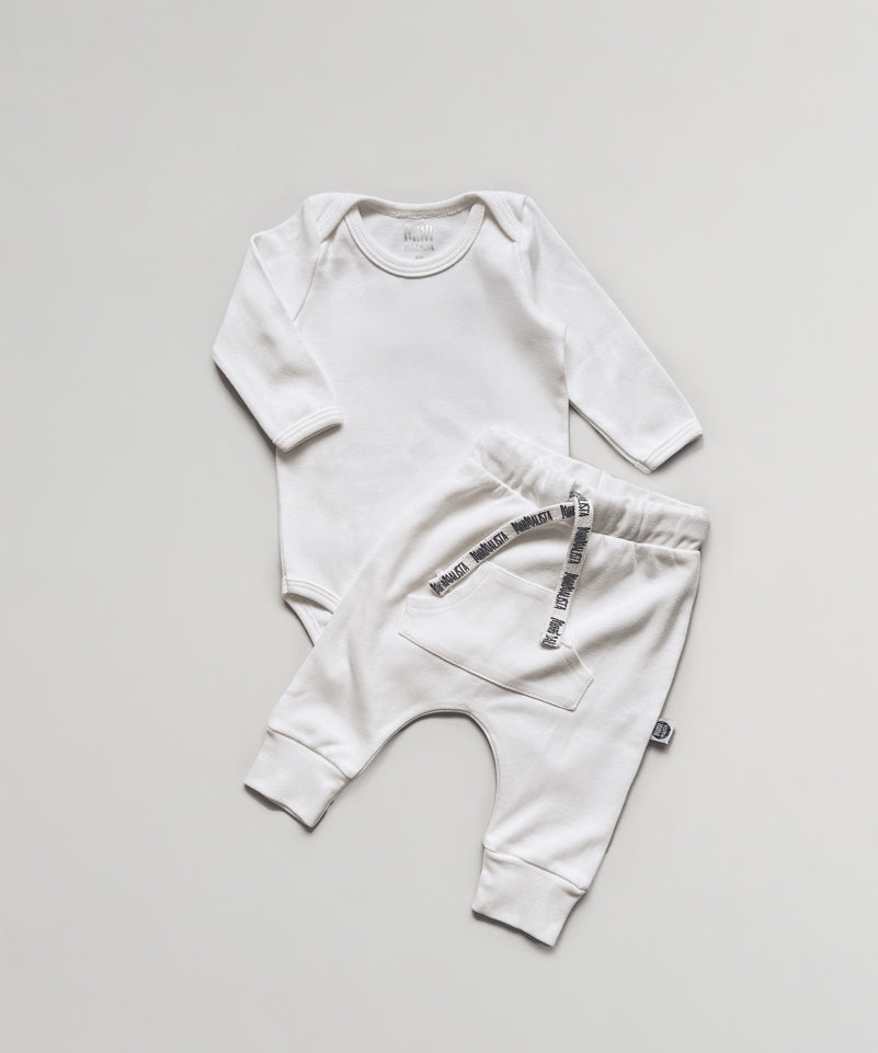 Conjunto-Body-manga-longa-e-calca-bolsao-liso-branco-off-minimalista-unissex-branco-algodao.jpg