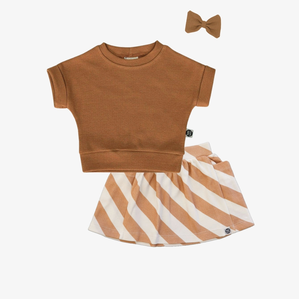 Conjunto-Infantil-Feminino-Menina-Minimalista-Laranja-Goldie-Dourado-Caramelo-Mostarda-Saia-Listras-Diagonais-Dolman-Goldie-Laço