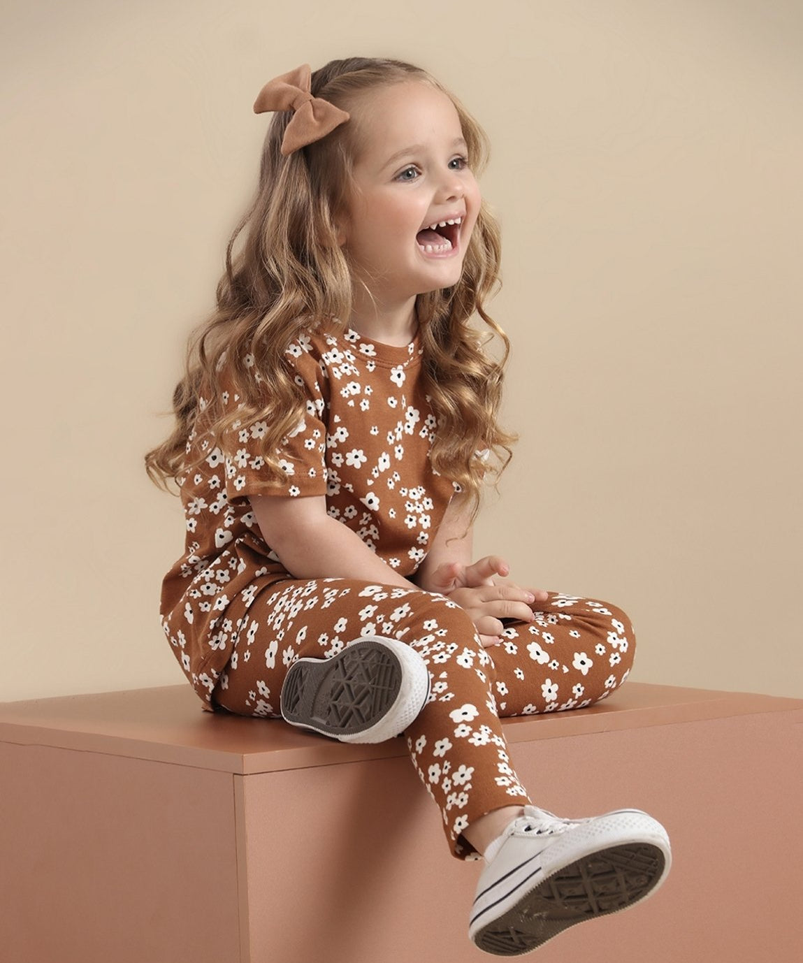 Conjunto-Infantil-Feminino-Menina-Minimalista-floral-caramelo-field-margaridas-2.jpg
