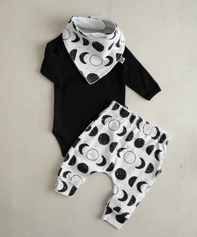 Conjunto-bebe-body-calca-babador-liso-preto-lunar-luas-2.jpg