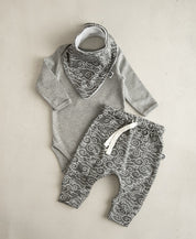 Conjunto Bebê Menino Calça + Body Longo + Babador | Mescla e Dreamy