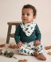 Conjunto Bebê Menino Calça + Body Longo + Babador | Deep Green e Pine Cones