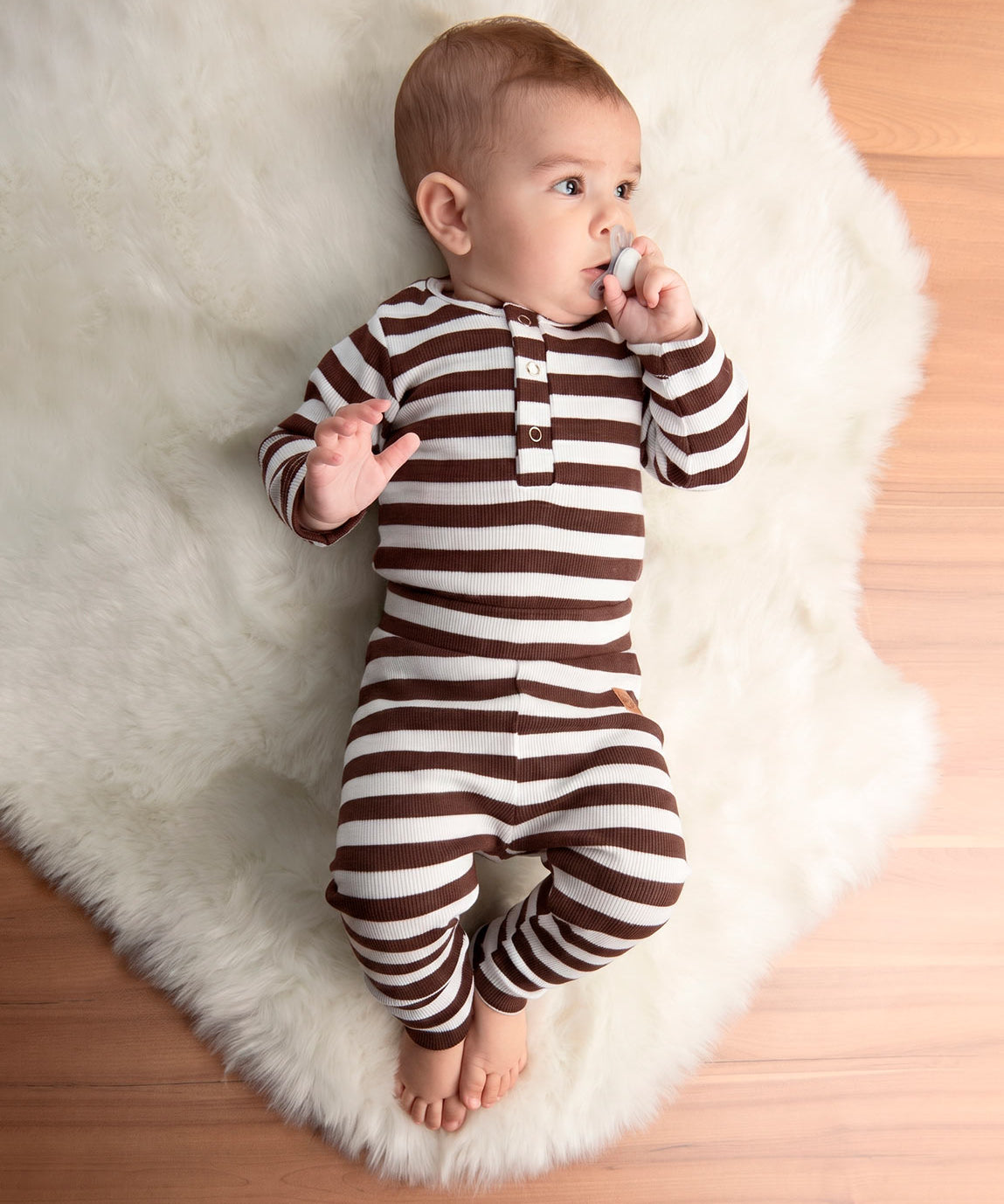 Conjunto-bebe-inverno-body-e-calca-canelada-listras-marrom-e-branco-1.jpg