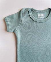 Conjunto Verão Bebê Menina Body e Saia | Sage e Blueberry