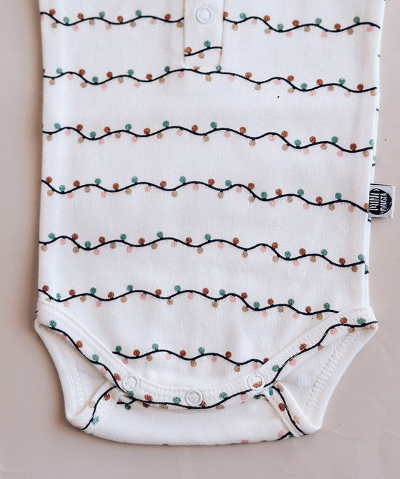 Conjunto-bebe-menina-feminino-verao-body-regata-e-saia-e-faixinha-natal-luzinhas-lights-minimalista-baby-3.jpg