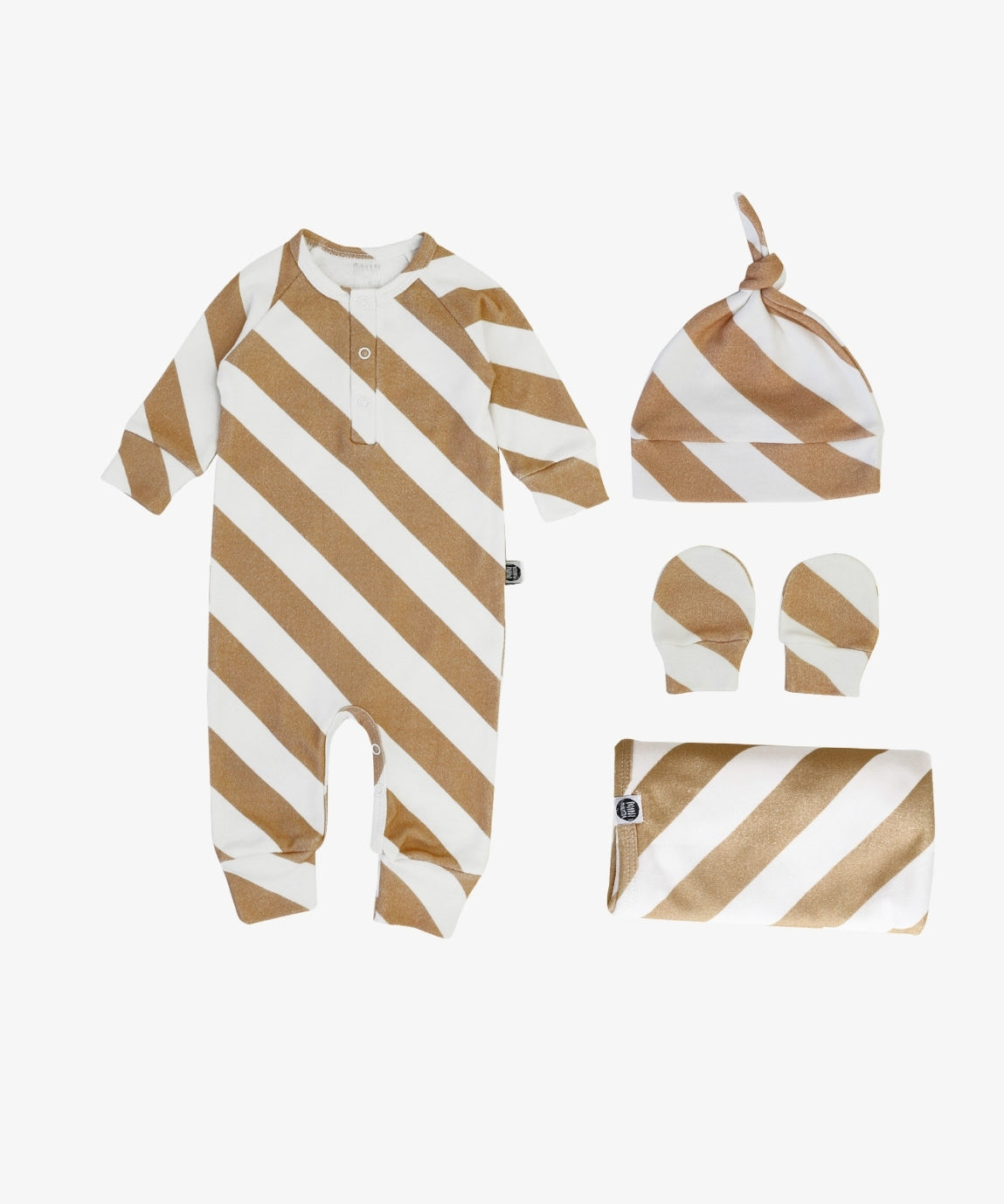 Conjunto-bebe-saida-de-maternidade-macacao-manta-touca-luvinha-bebe-minimalista-listras-diagonais-bege.jpg