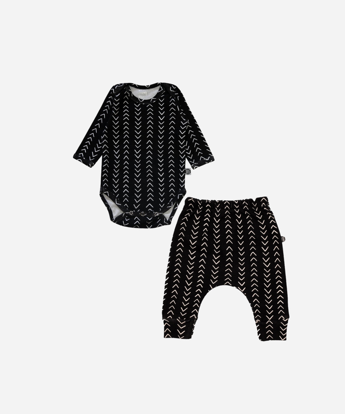 Conjunto-body-e-calca-harem-bebe-algodao-minimalista-preto-e-branco-menino-fishbone.jpg