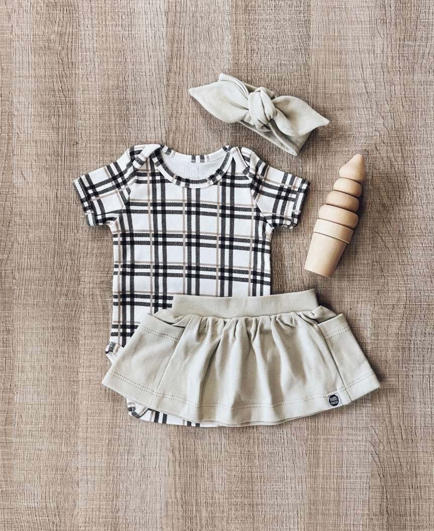 Conjunto Verão Bebê Menina Body e Saia | Xadrez Plaid e Stone