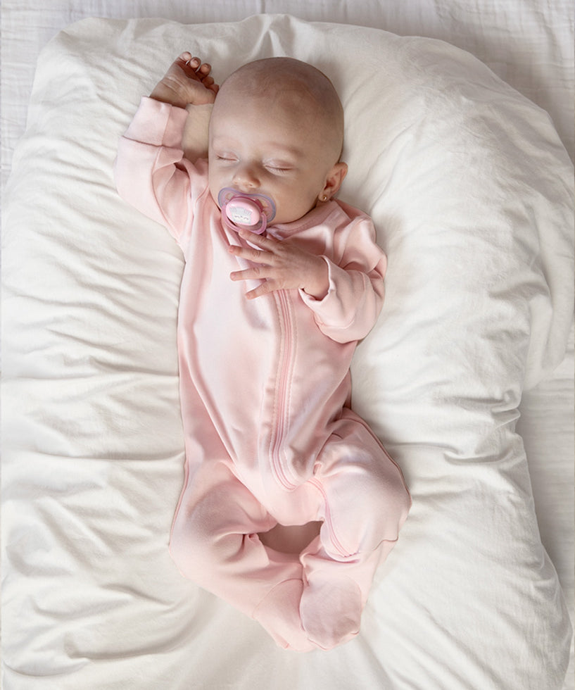 Macacao-maternidade-liso-rose-quartzo-bebe-menina-rosa-claro-2.jpg