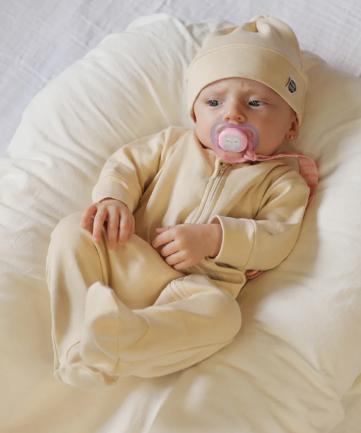 Macacao-maternidade-liso-sand-2.jpg