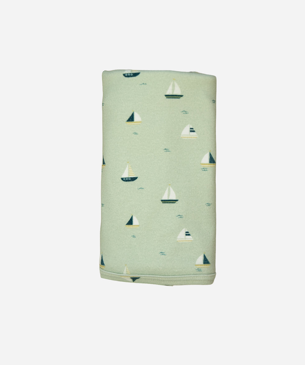 Manta-algodao-bebe-menino-verao-verde-barquinhos-boats-minimalista-baby.jpg