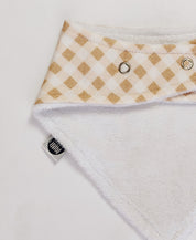 Forro do Babador Bandana Vichy Bege MiniMalista, tecido duplo com fundo absorvente. Babador de bebê em algodão que protege a roupinha, unissex menino e menina.