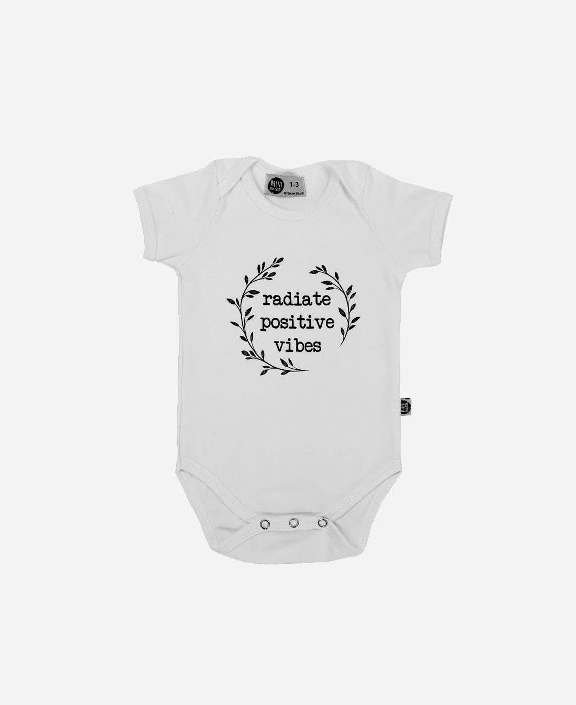 Body de Bebê Manga Curta Unissex Radiate Positive Vibes - MiniMalista Baby - Ano Novo, b2b, Baby, com-desconto-mm10, Meia Estação, Menino, Neutro, Reveillon, tab-tam-body-curto, Unissex -bebê-minimalista-estiloso