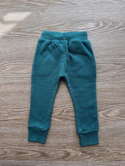 Calça Moletom Unissex Peluciado MiniMalista | Liso Deep Green - MiniMalista Baby - 0.2, b2b, Baby, black-friday, Christmas, com-desconto-mm10, Frio, Kids, Menino, natal, tab-tam-calca-moletom, tab-tam-calça-molet-bebe, tam-tam-calça-bolsao-bebe, Xmas -bebê-minimalista-estiloso