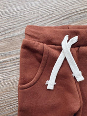 Calça Moletom Unissex Peluciado MiniMalista | Liso Oak - MiniMalista Baby - 0.3, b2b, Baby, black-friday, com-desconto-mm10, Frio, Kids, Menino, tab-tam-calca-moletom, tab-tam-calça-molet-bebe, tam-tam-calça-bolsao-bebe -bebê-minimalista-estiloso