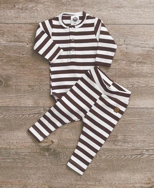 Calça slim canelada com cós elástico