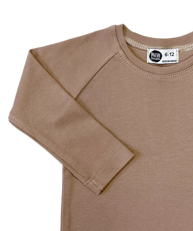 camiseta-manga-longa-longa-raglan-algodao-liso-minimalista-unissex-bege-marrom-mocha-1.jpg