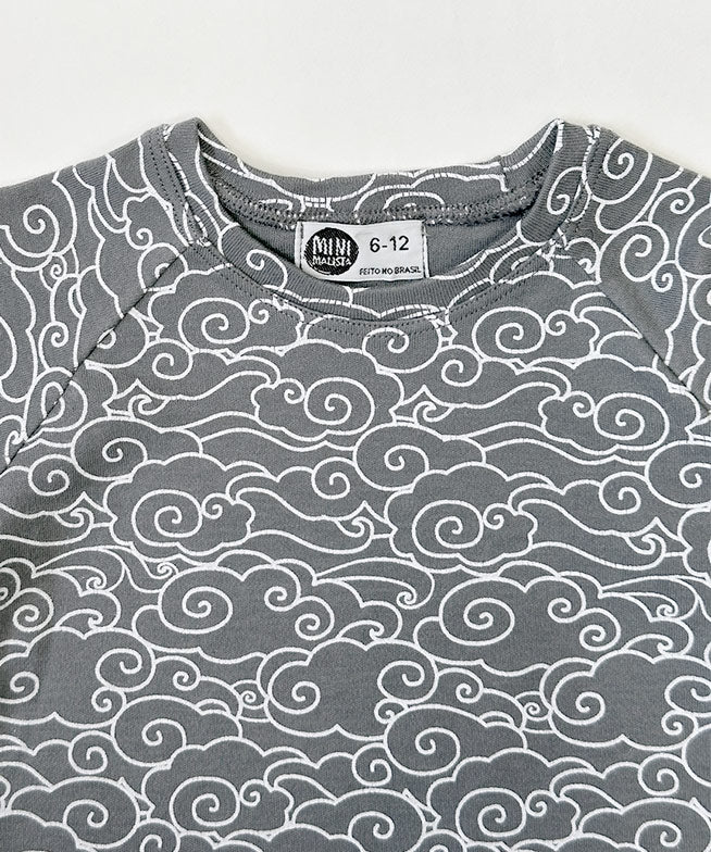 camiseta-manga-longa-longa-raglan-nuvens-cinza-dreamy-infantil-bebe-algodao-minimalista-1.jpg