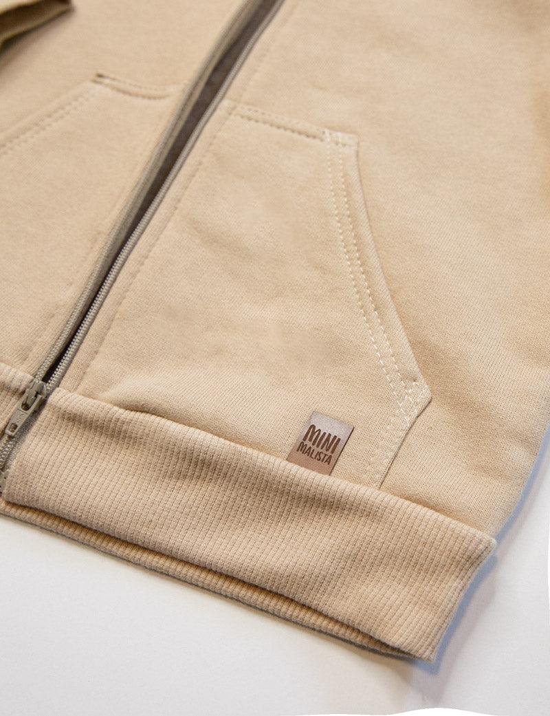 Casaco Capuz e Ziper Peluciado Unissex MiniMalista | Liso Cinnamon - MiniMalista Baby - 0.3, b2b, Baby, black-friday, com-desconto-mm10, Frio, Kids, Menino, Neutro, tab-medidas-casaco-capuz, tab-tam-casaco-capuz-ziper-bebe, Unissex -bebê-minimalista-estiloso