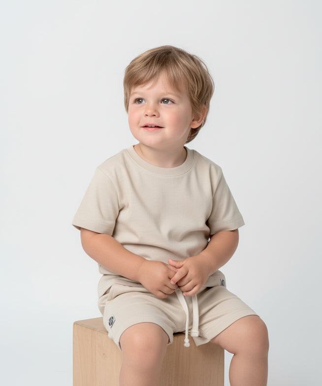 conjunto-camiseta-e-bermuda-menino-liso-beige-sand-1.jpg