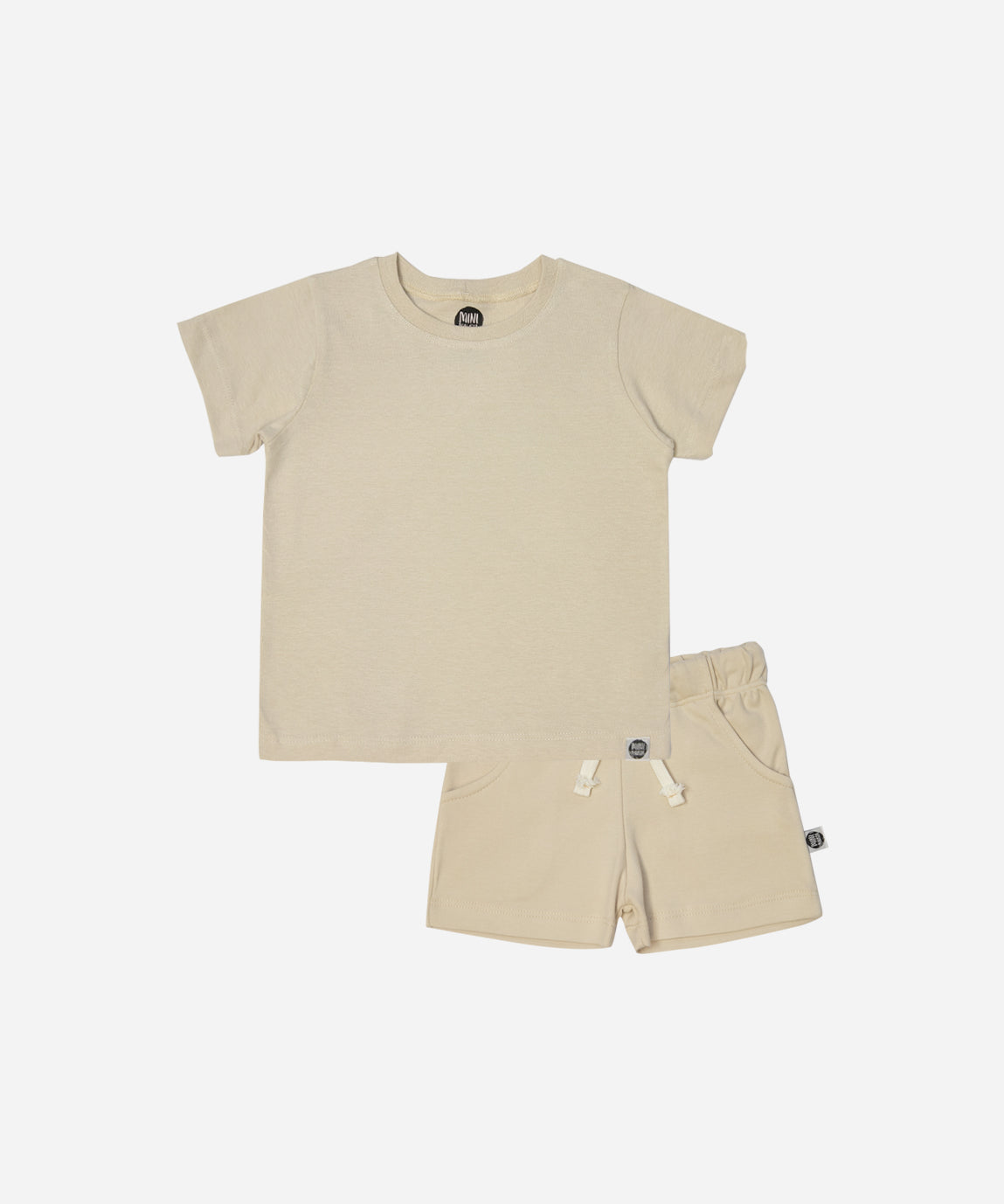 conjunto-camiseta-e-bermuda-menino-liso-beige-sand.jpg