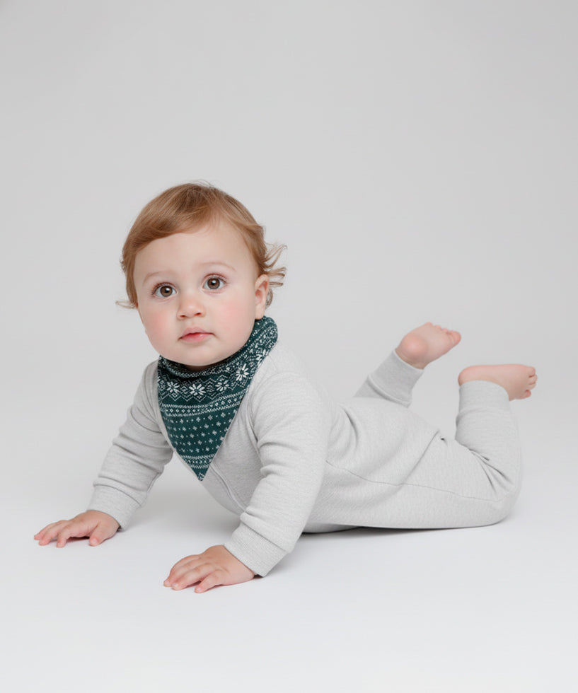 conjunto-macacao-liso-mescla-claro-babador-sweater-verde-natal-menino-minimalista-baby-4.jpg