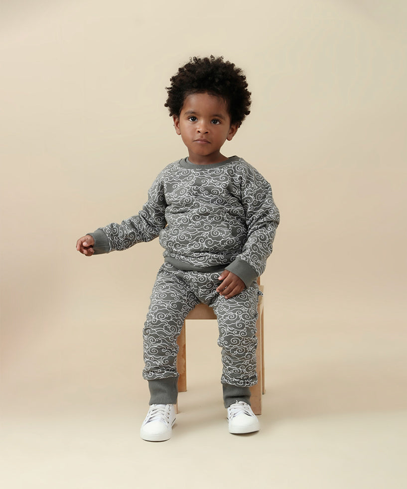 conjunto-moletom-e-calca-moletom-cinza-menino-dreamy-nuvens-minimalista-baby-3.jpg