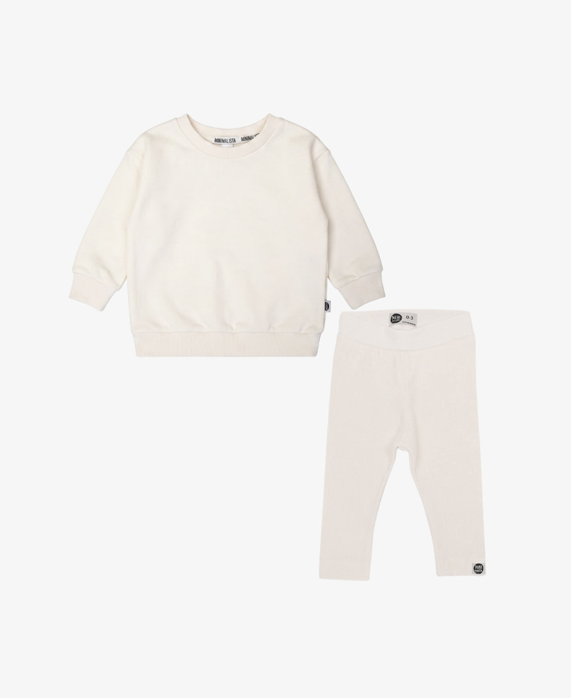 MiniMalista Conjunto Moletom + Calça Canelada em Branco Off. Look monocromático infantil 100% algodão, moletom peluciado oversized + calça canelada slim ajustada, conjunto unissex menino e menina para bebê e criança, do bebê de 0-3 meses aos 5-6 anos.